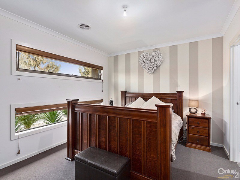 53 Datura Avenue, Cranbourne North VIC 3977