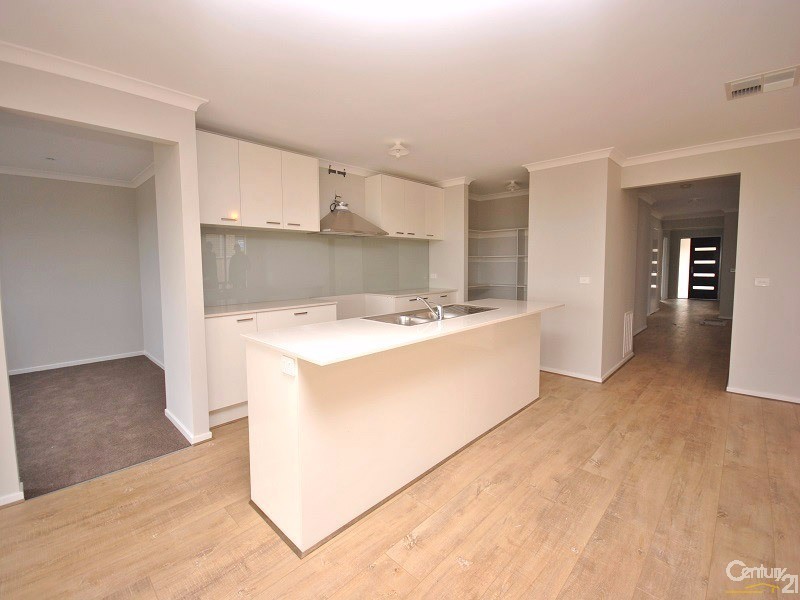 7 Chiswick Street, Officer VIC 3809