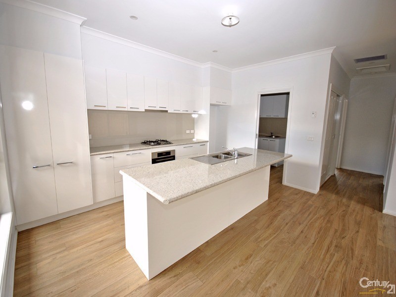 2/1 Greystoke Court, Berwick VIC 3806