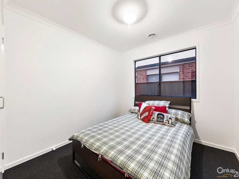 7 Tristram Rise, Clyde North VIC 3978