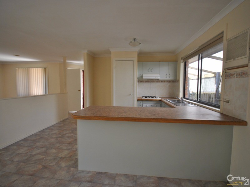 8 Nita Close, Narre Warren VIC 3805