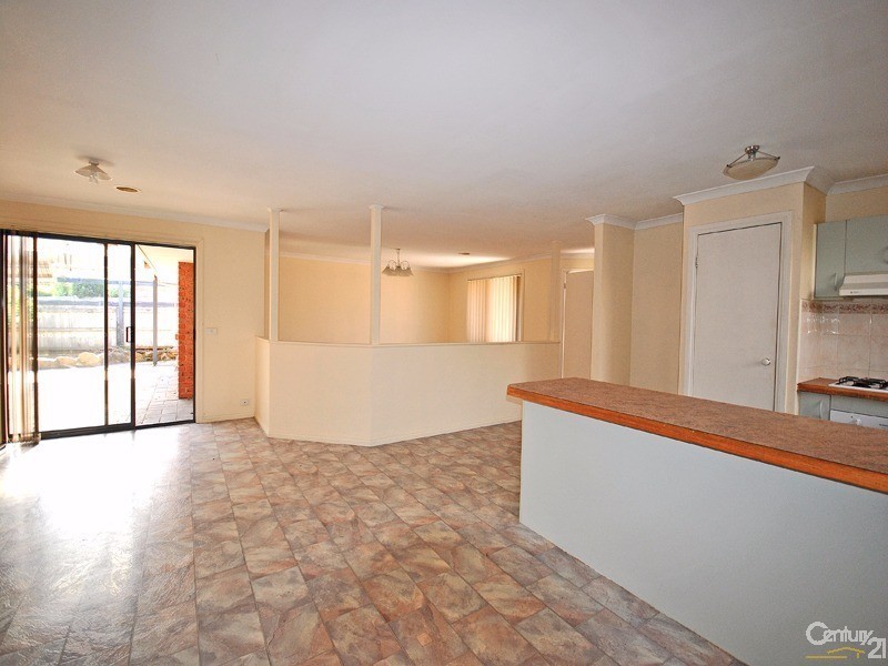 8 Nita Close, Narre Warren VIC 3805