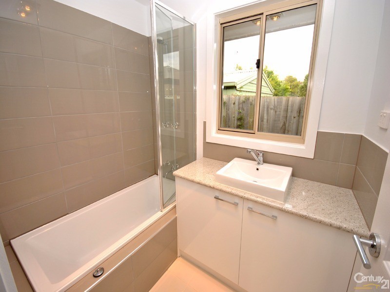 1 Greystoke Court, Berwick VIC 3806