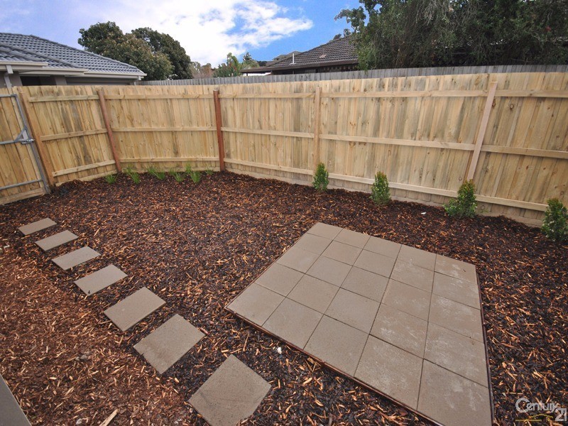 1 Greystoke Court, Berwick VIC 3806