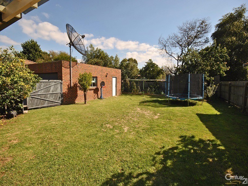 18 Harwood Court, Berwick VIC 3806