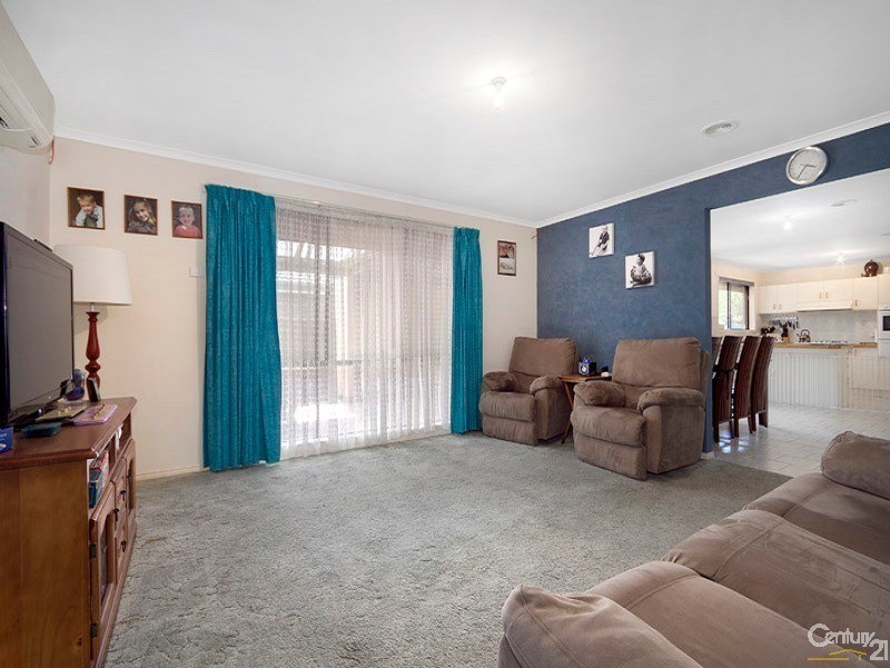 8 Shaftsbury Avenue, Berwick VIC 3806