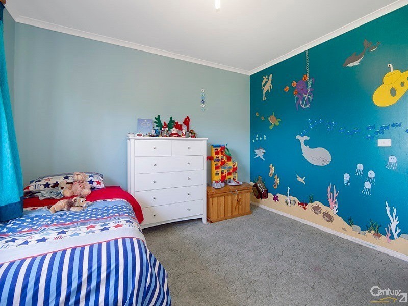 8 Shaftsbury Avenue, Berwick VIC 3806