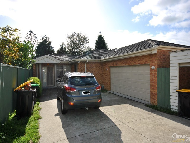 2/5 Burrows Avenue, Dandenong VIC 3175