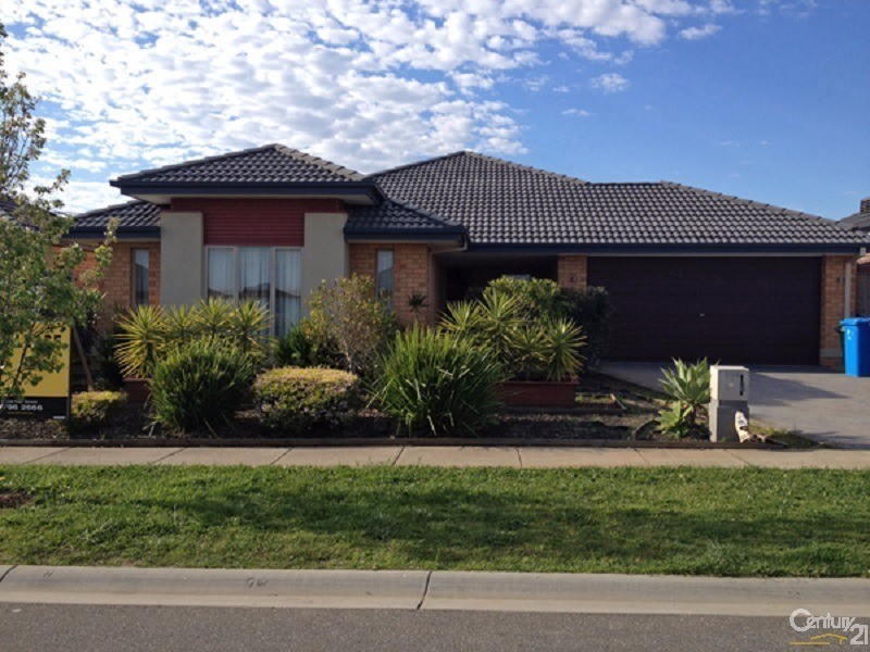 16 Manorwood Way, Berwick VIC 3806