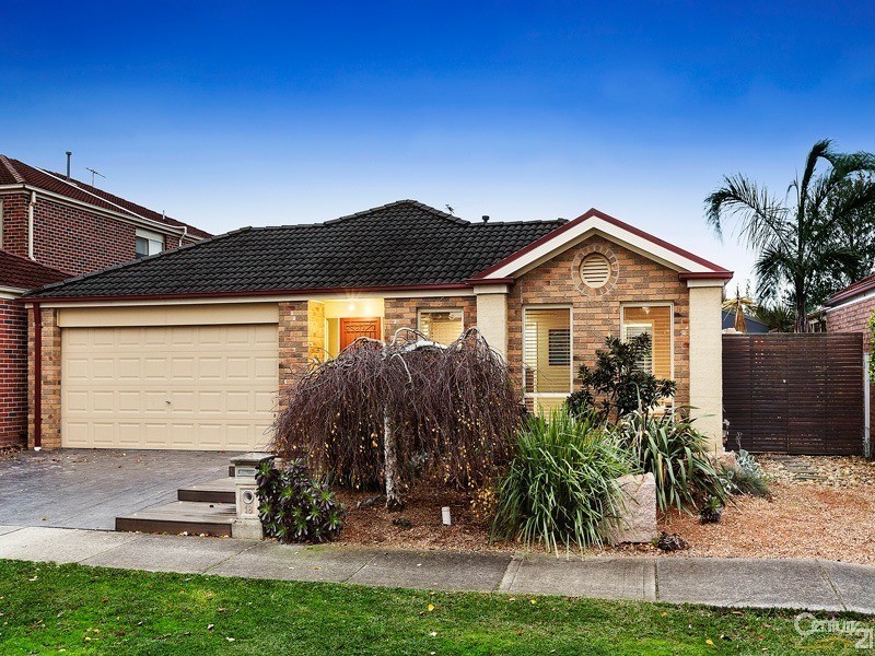 18 Pendulum Place, Berwick VIC 3806