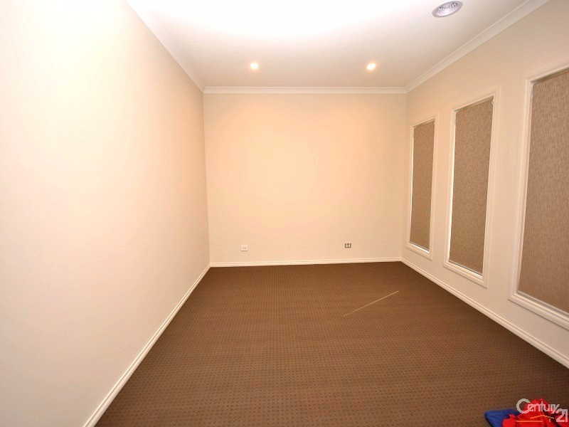 56A Cranbourne Drive, Cranbourne VIC 3977
