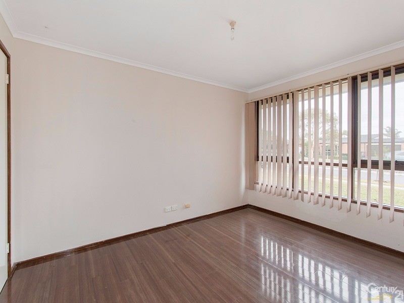 10 Monahans Road, Cranbourne VIC 3977