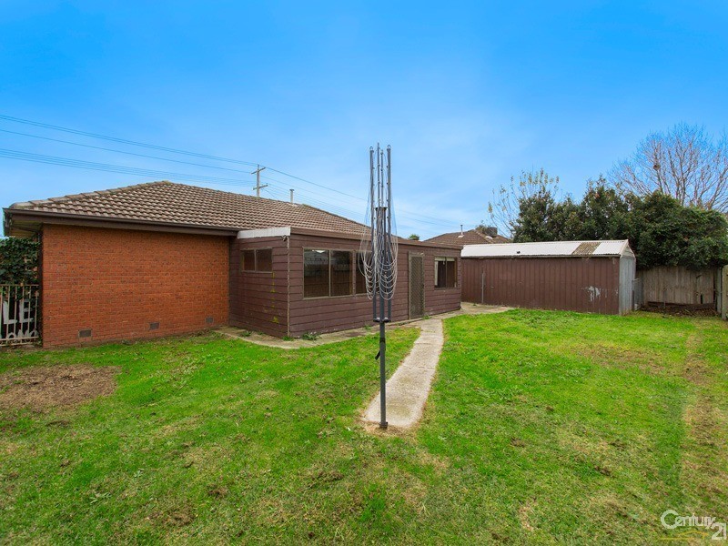 10 Monahans Road, Cranbourne VIC 3977