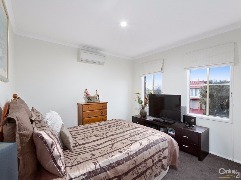 22 Napier Way, Narre Warren South VIC 3805