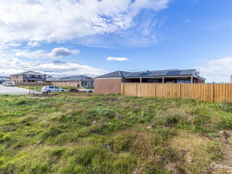 34 Heathcote Grove, Officer VIC 3809