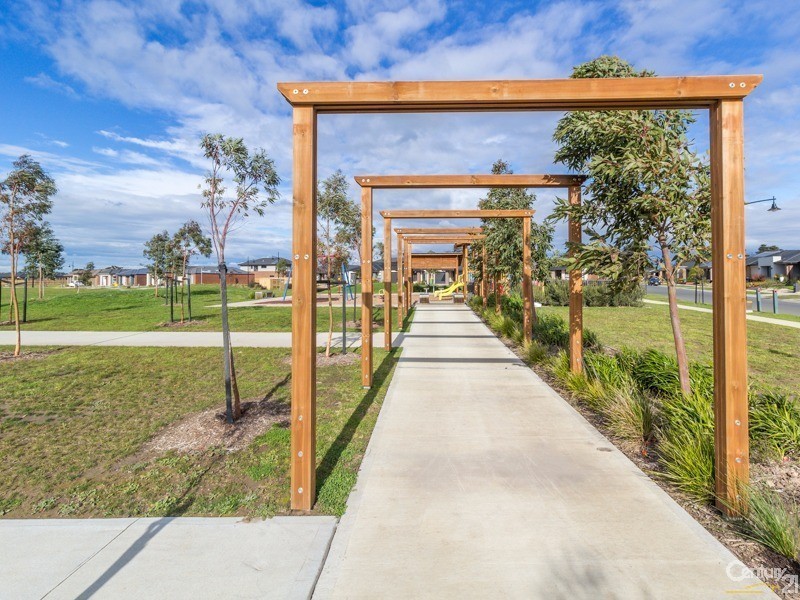 34 Heathcote Grove, Officer VIC 3809