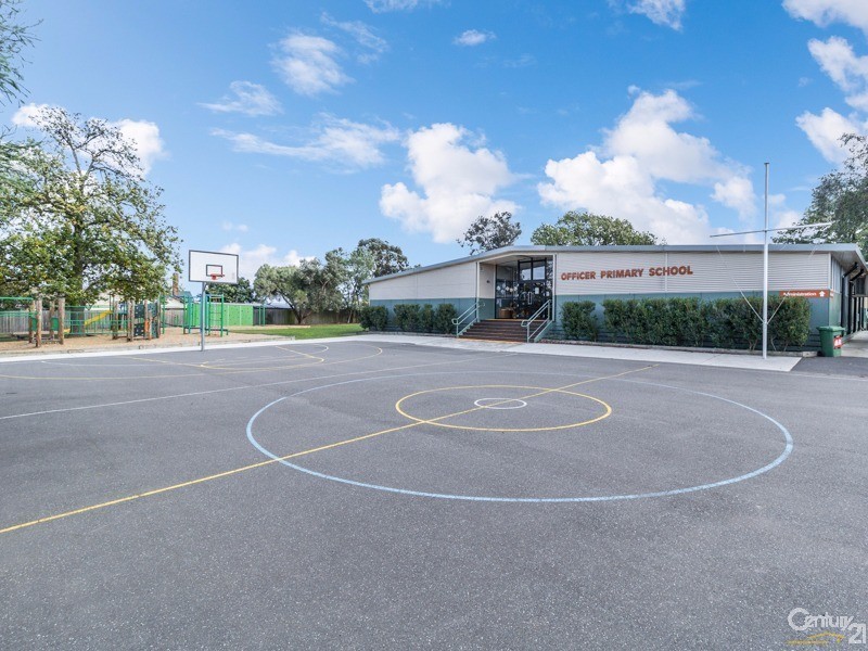 34 Heathcote Grove, Officer VIC 3809