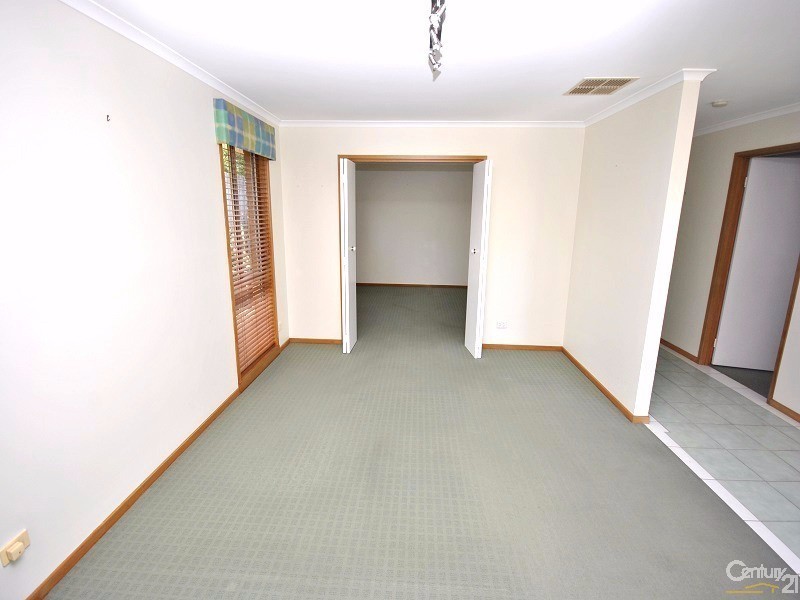 3 Roxy Close, Berwick VIC 3806