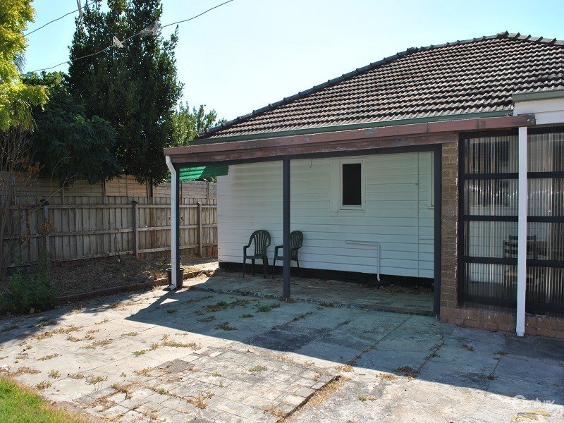 4 Barton Street, Dandenong North VIC 3175