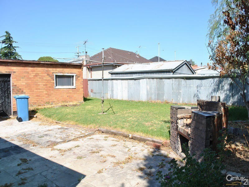 4 Barton Street, Dandenong North VIC 3175