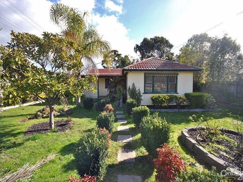 1 Rhoden Grove, Eumemmerring VIC 3177