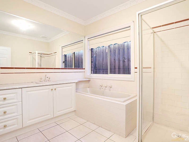 53 Sunningdale Crescent, Cranbourne VIC 3977