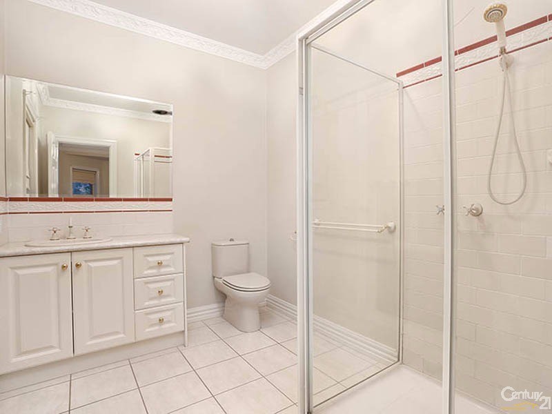 53 Sunningdale Crescent, Cranbourne VIC 3977