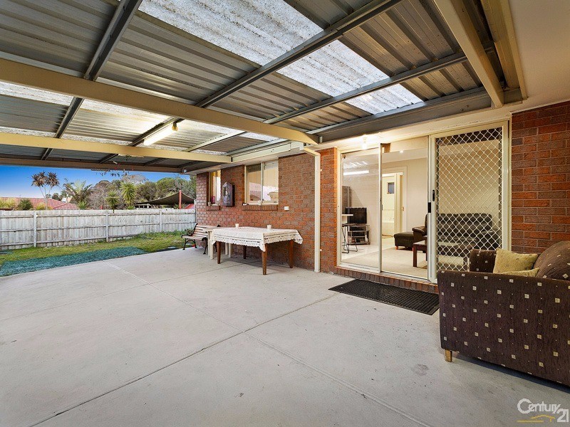 16 Redwood Avenue, Hampton Park VIC 3976