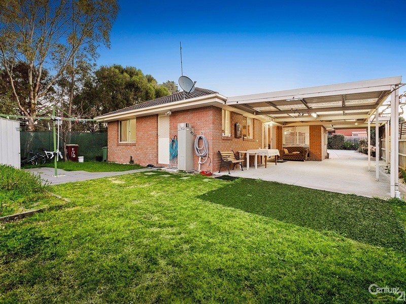 16 Redwood Avenue, Hampton Park VIC 3976