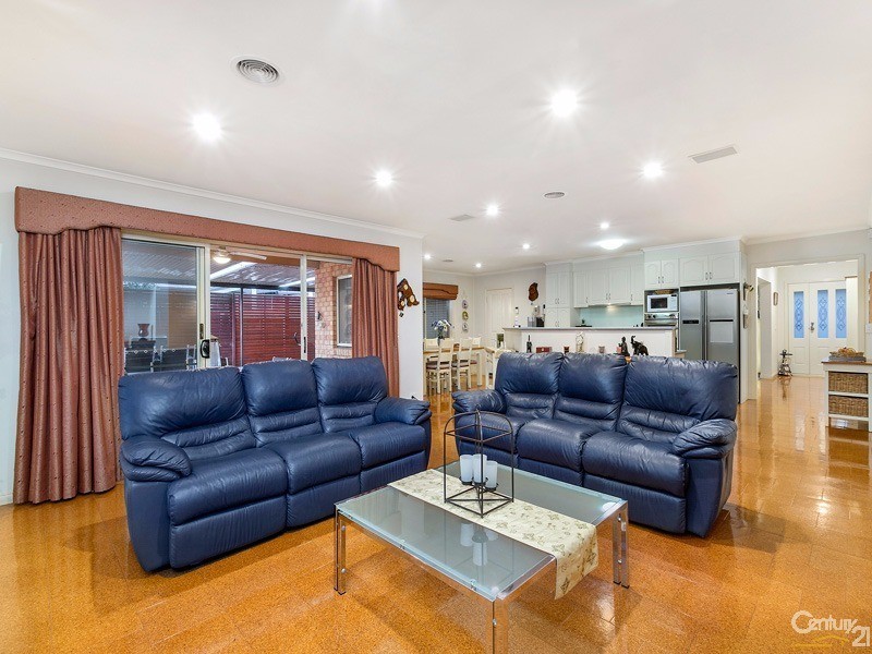 57 Tuileries Rise, Narre Warren South VIC 3805