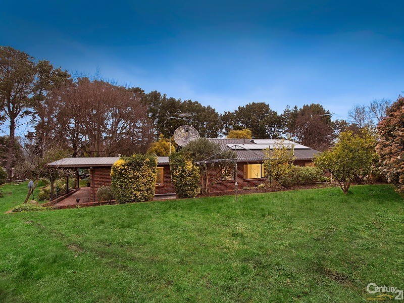 12 Oatlands Road, Narre Warren North VIC 3804