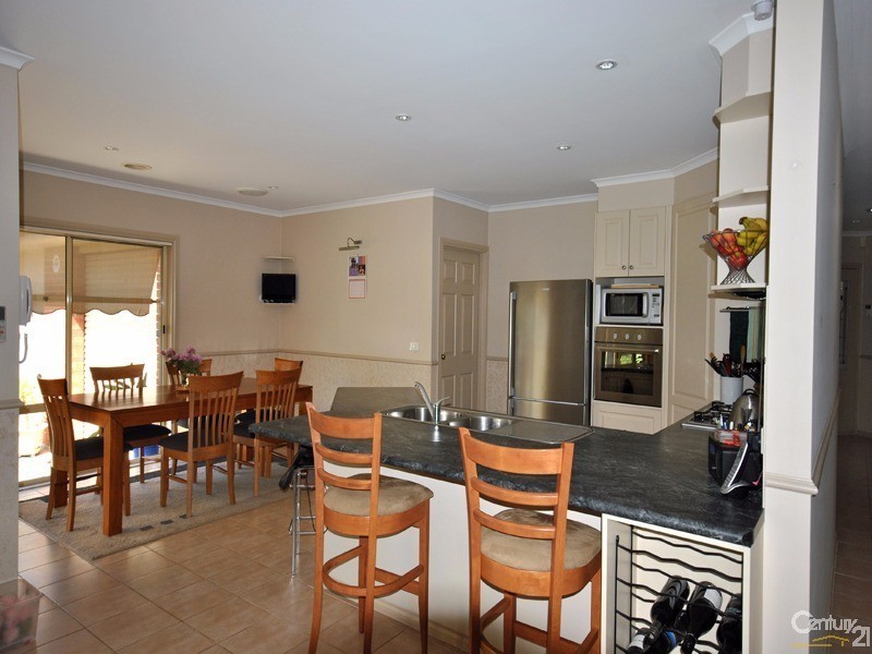 3 Lisson Court, Berwick VIC 3806