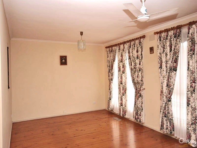 10 Millswyn Avenue, Hampton Park VIC 3976