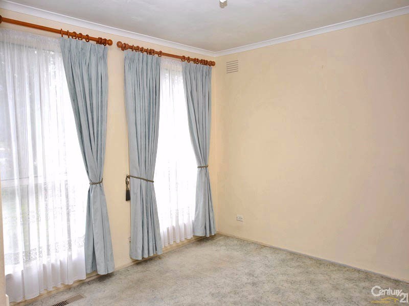 10 Millswyn Avenue, Hampton Park VIC 3976