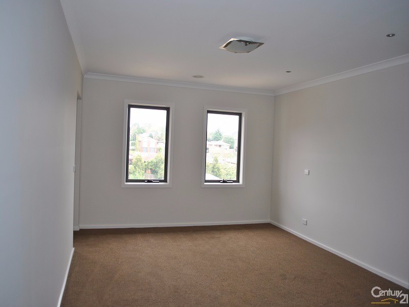 26 Bushlark Court, Berwick VIC 3806