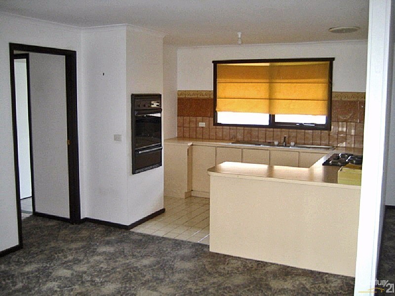 1 Escott Grove, Berwick VIC 3806