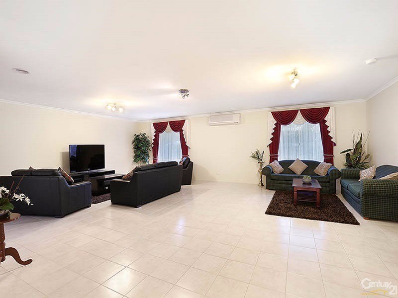 95 Bellevue Drive, Berwick VIC 3806