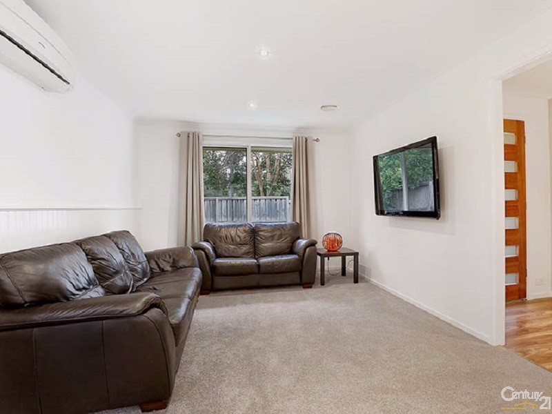 1/1 Bemersyde Drive, Berwick VIC 3806