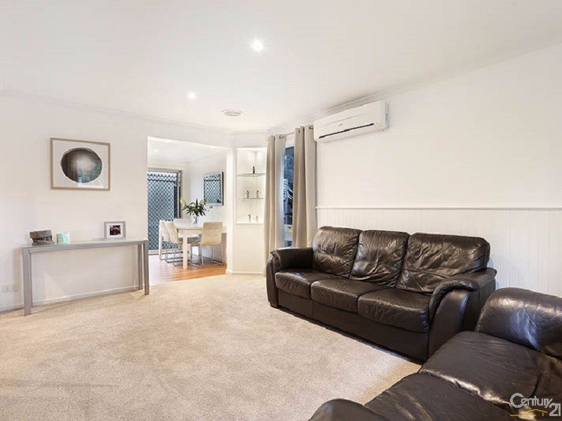 1/1 Bemersyde Drive, Berwick VIC 3806