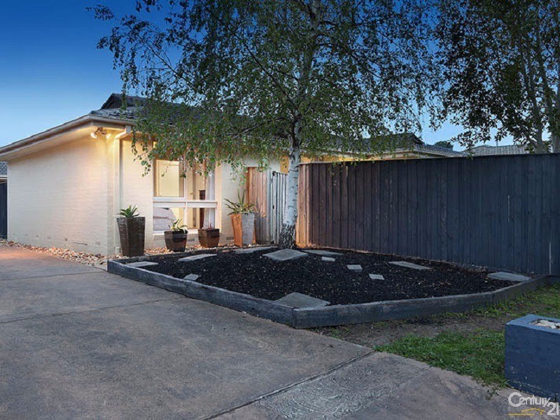 1/1 Bemersyde Drive, Berwick VIC 3806