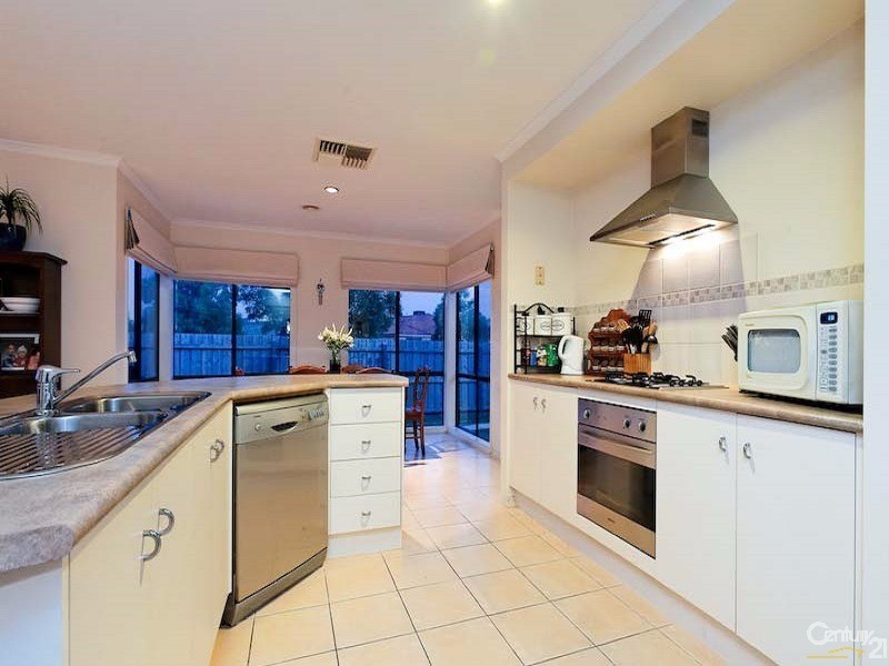 23 Charles Conder Place, Berwick VIC 3806