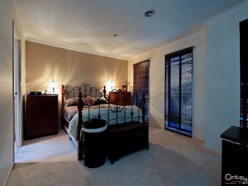 23 Charles Conder Place, Berwick VIC 3806