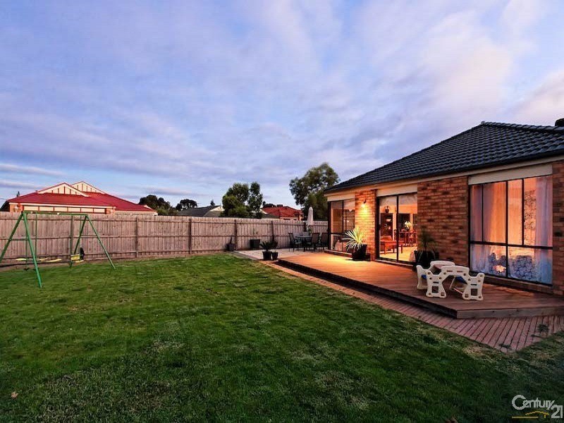 23 Charles Conder Place, Berwick VIC 3806