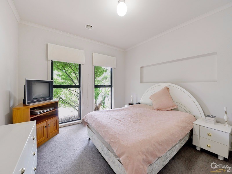 22 Bridgewater Boulevard, Berwick VIC 3806