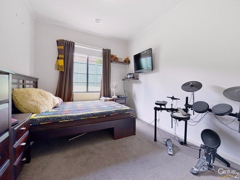 22 Bridgewater Boulevard, Berwick VIC 3806