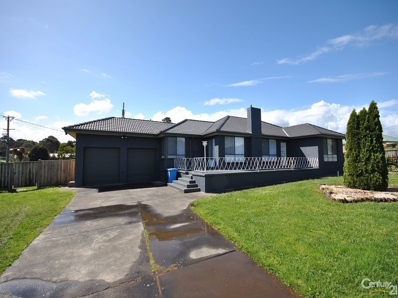 2 Crawley Road, Narre Warren North VIC 3804
