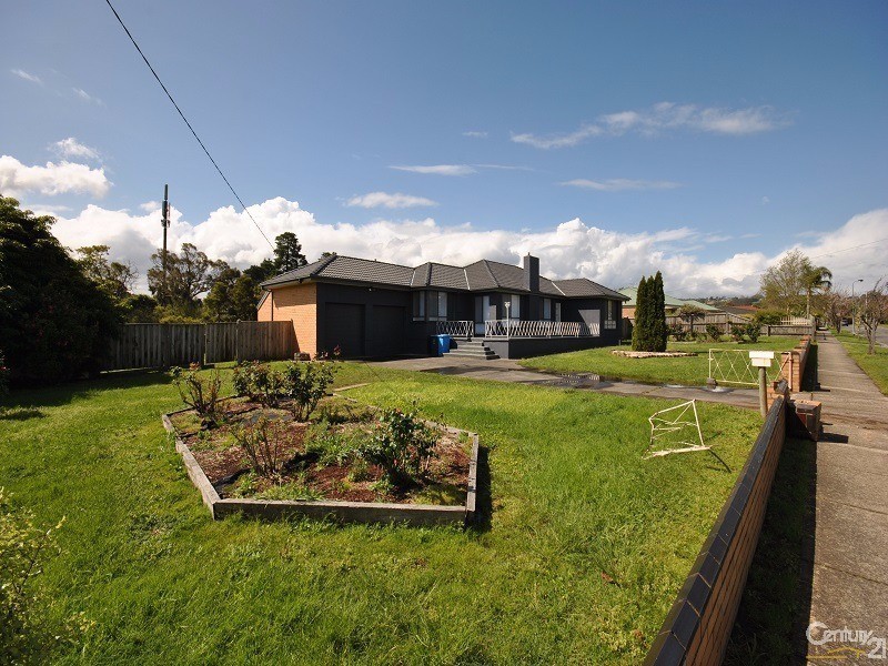 2 Crawley Road, Narre Warren North VIC 3804