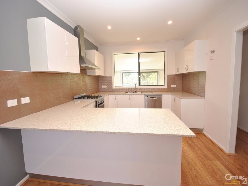 2 Crawley Road, Narre Warren North VIC 3804