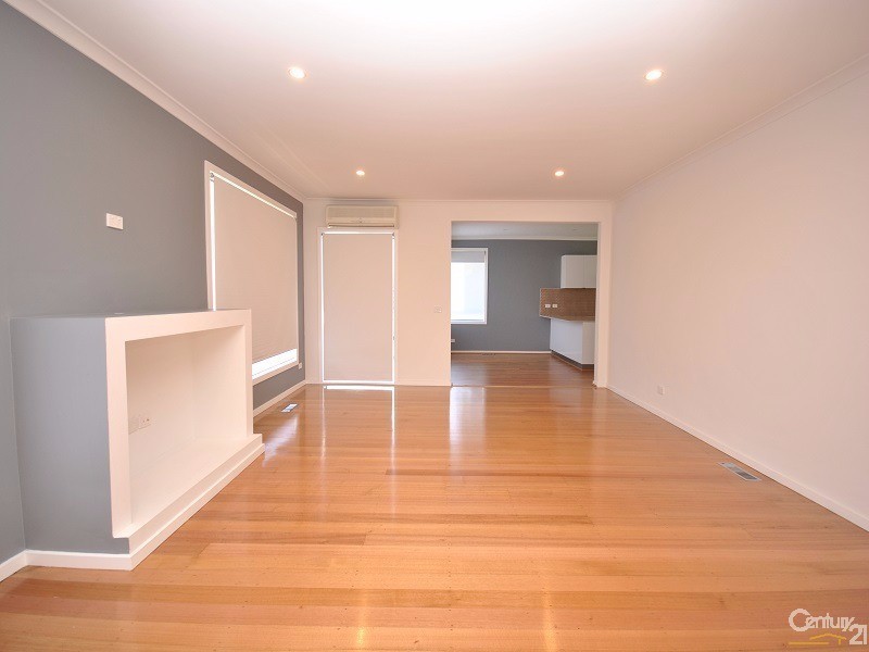 2 Crawley Road, Narre Warren North VIC 3804