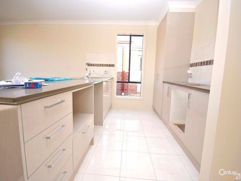 18 Carnegie Street, Officer VIC 3809